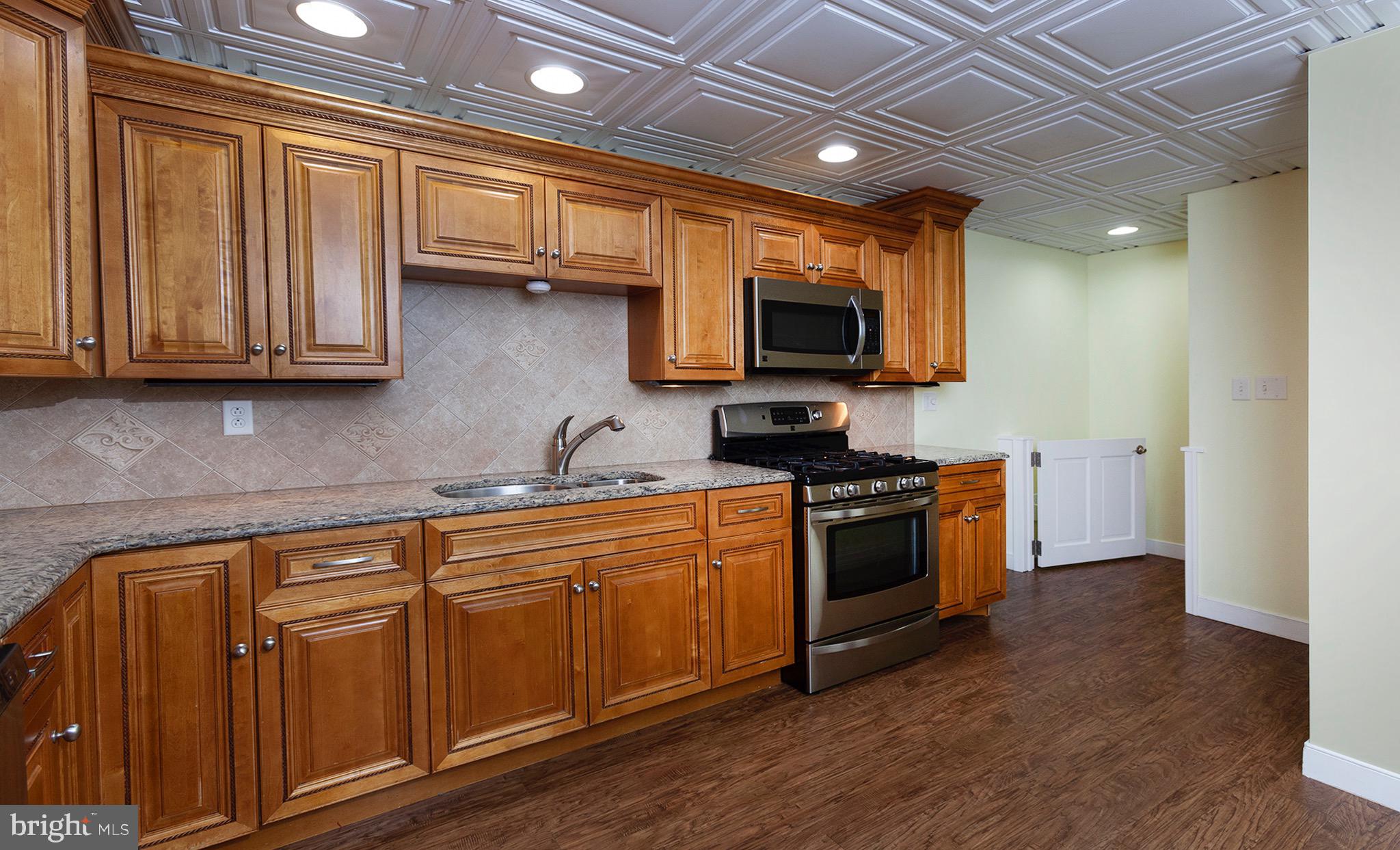 EDISON WOODS - Residential