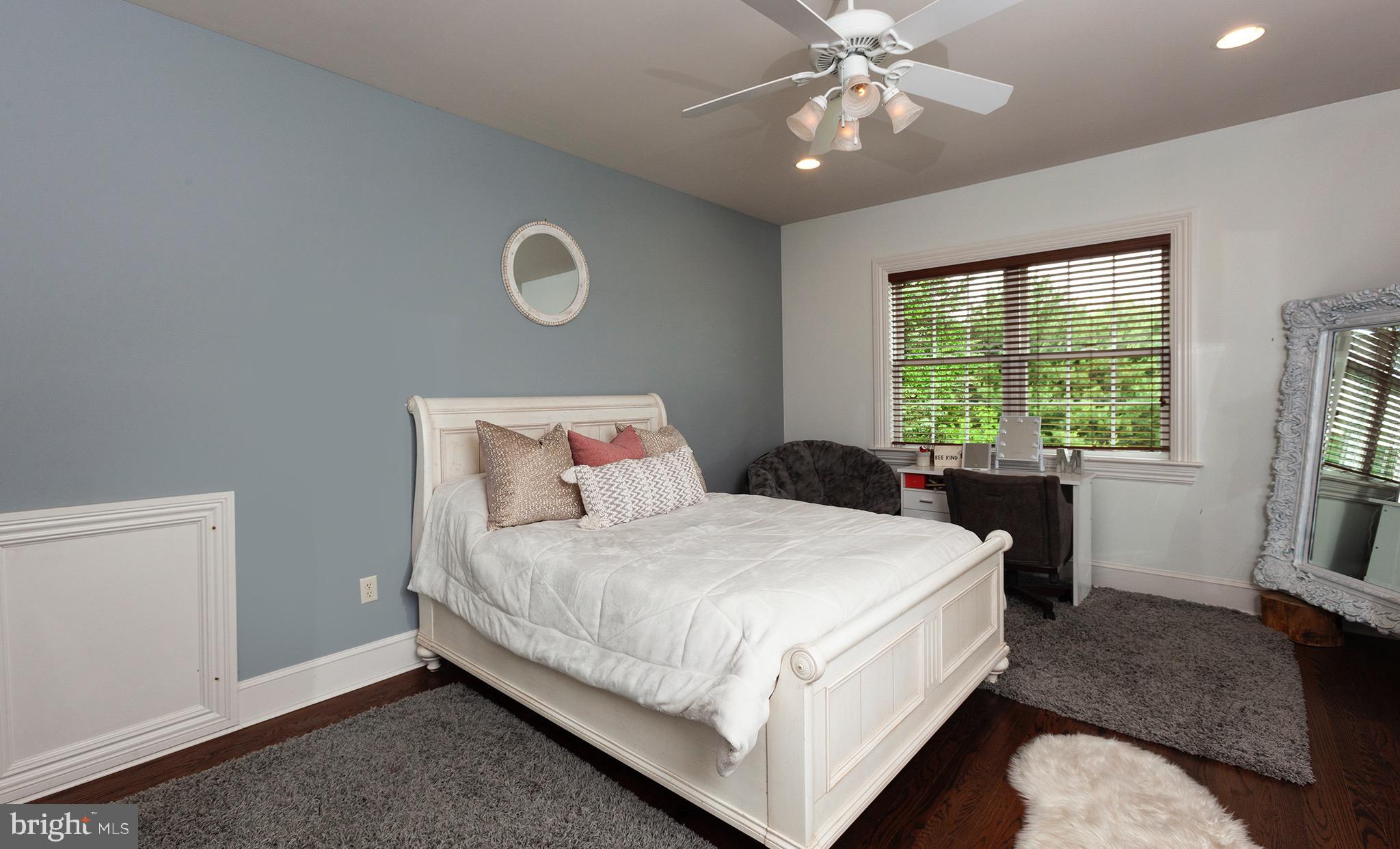 EDISON WOODS - Residential