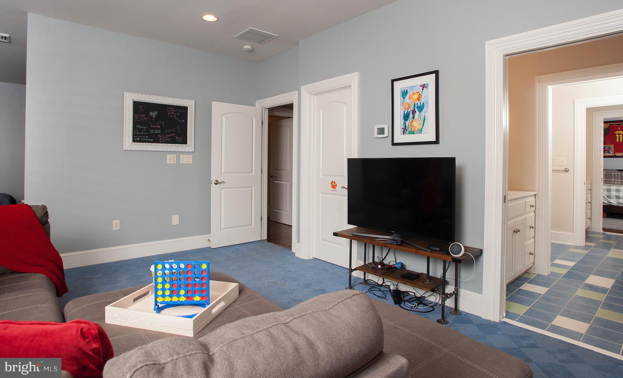 EDISON WOODS - Residential