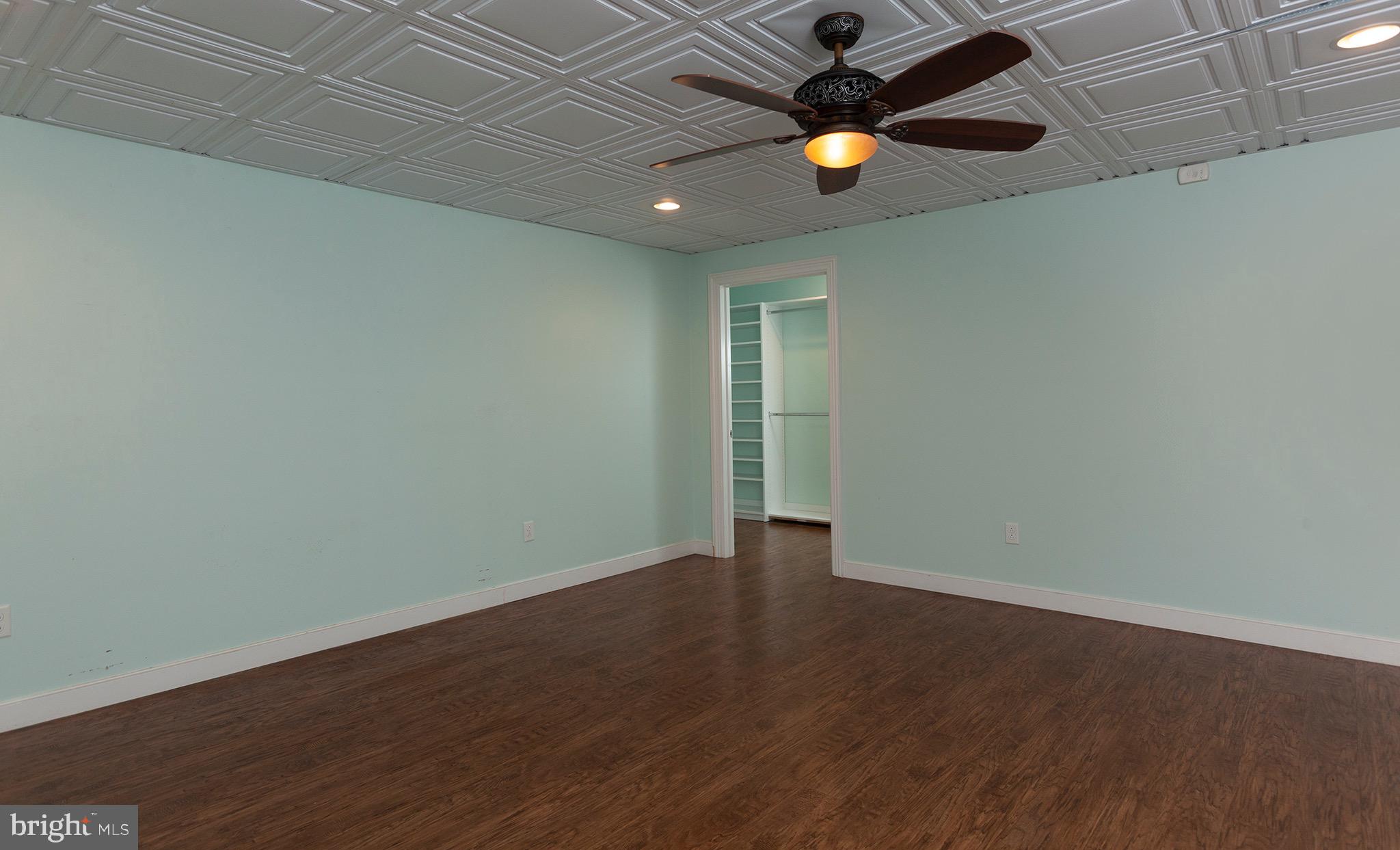 EDISON WOODS - Residential