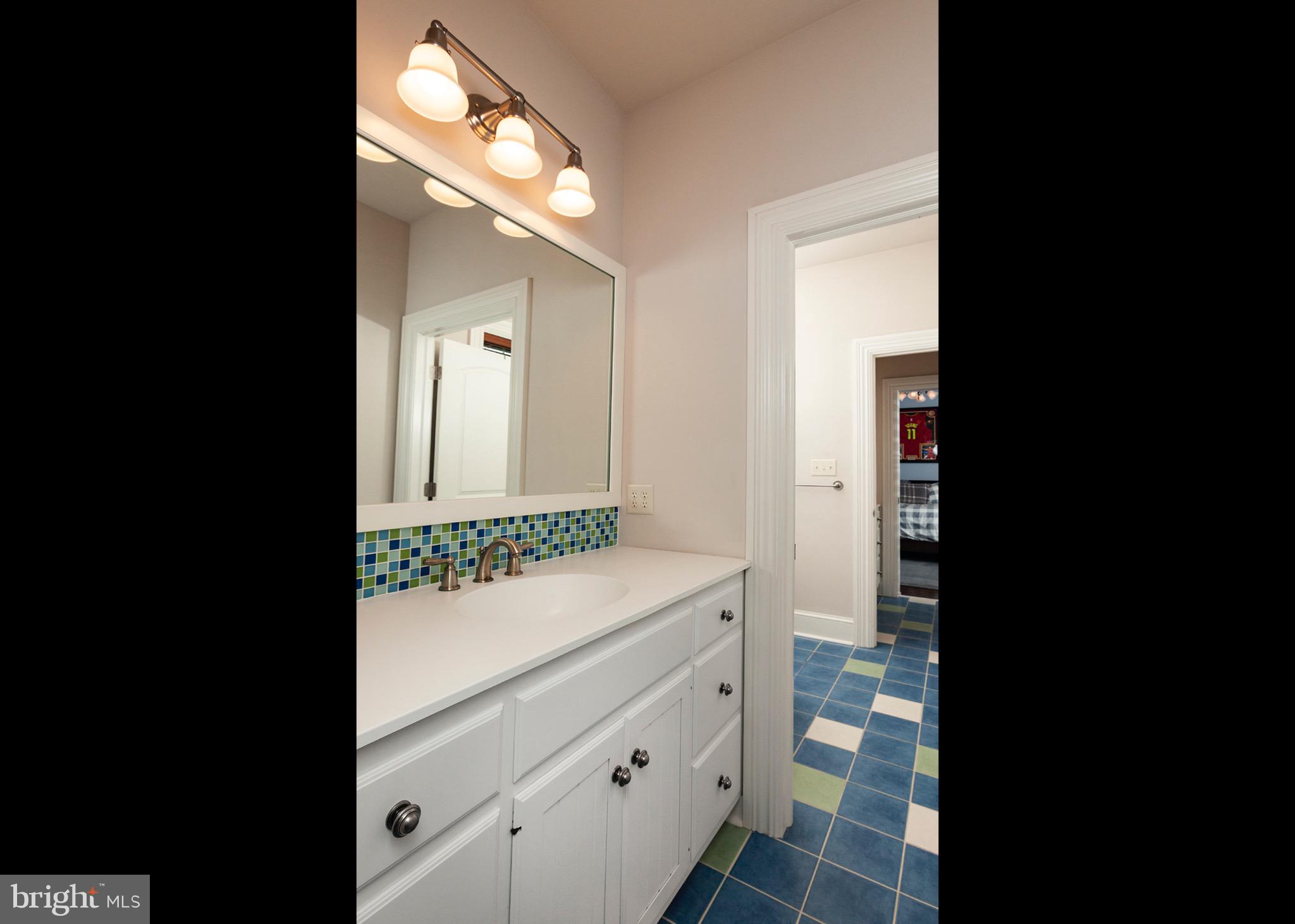 EDISON WOODS - Residential