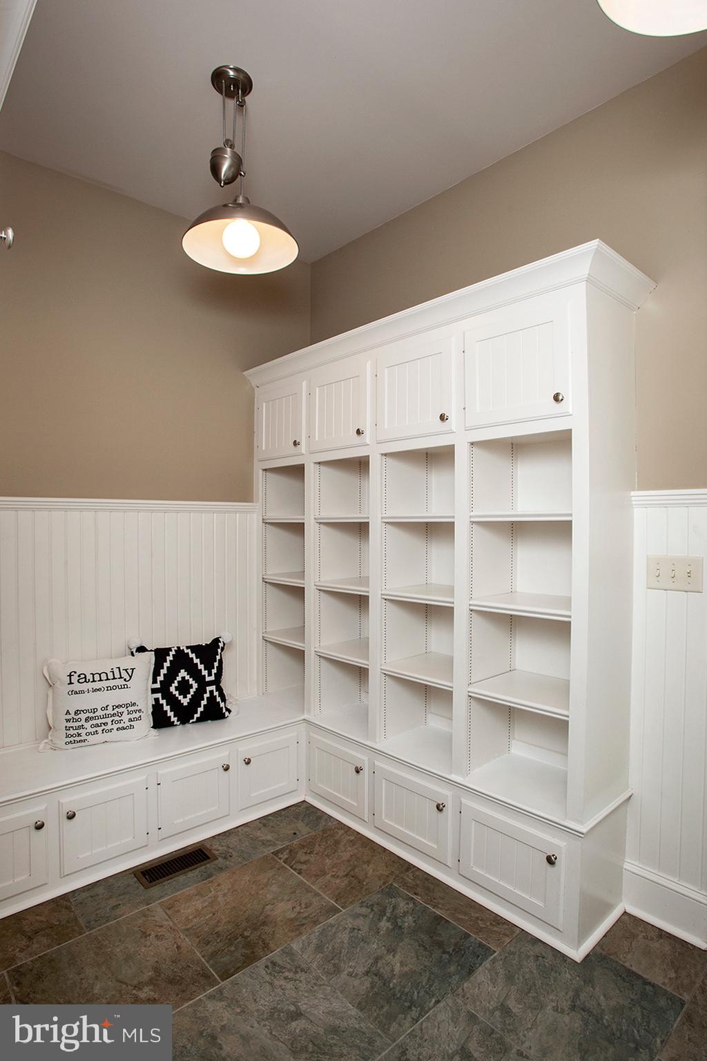 EDISON WOODS - Residential