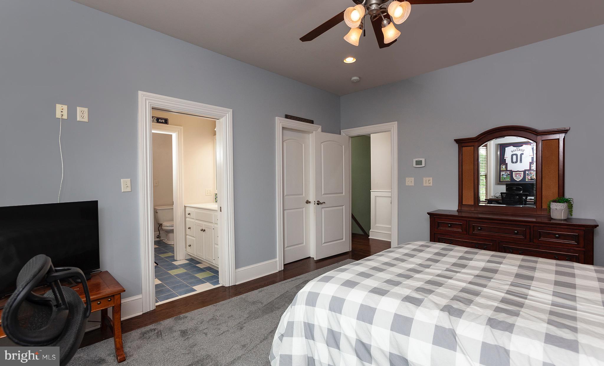 EDISON WOODS - Residential