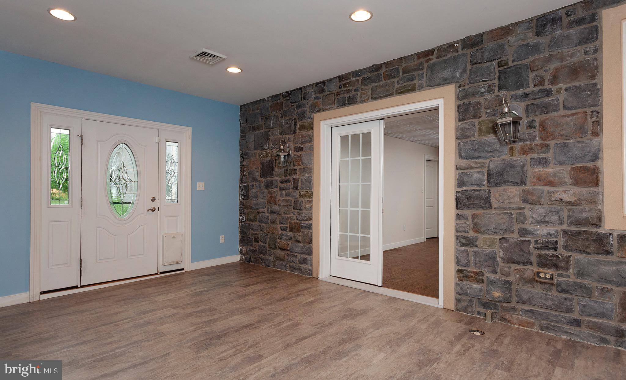 EDISON WOODS - Residential