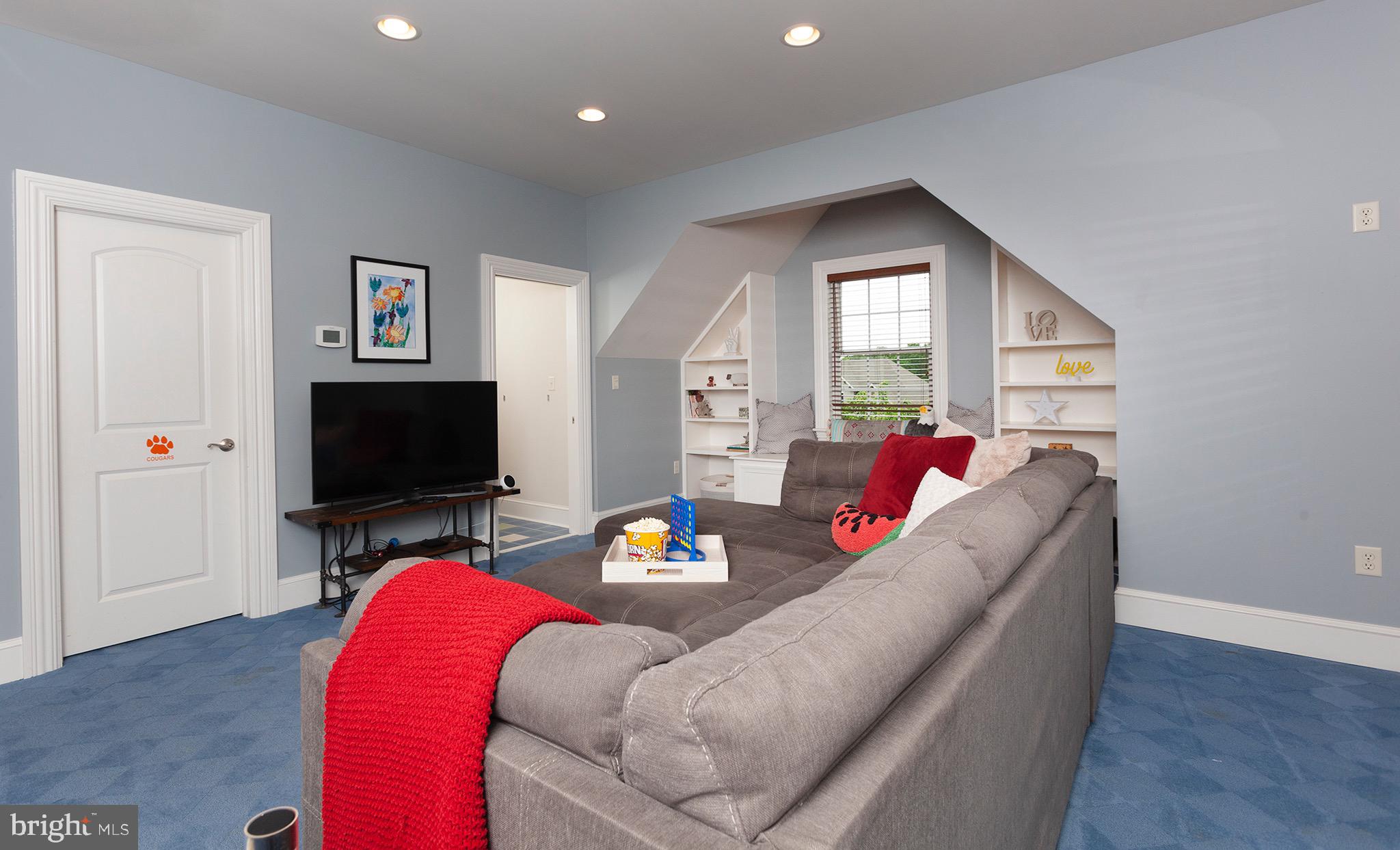 EDISON WOODS - Residential