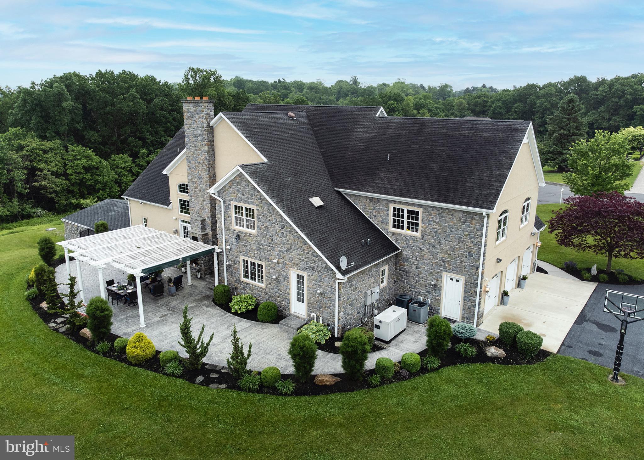 EDISON WOODS - Residential