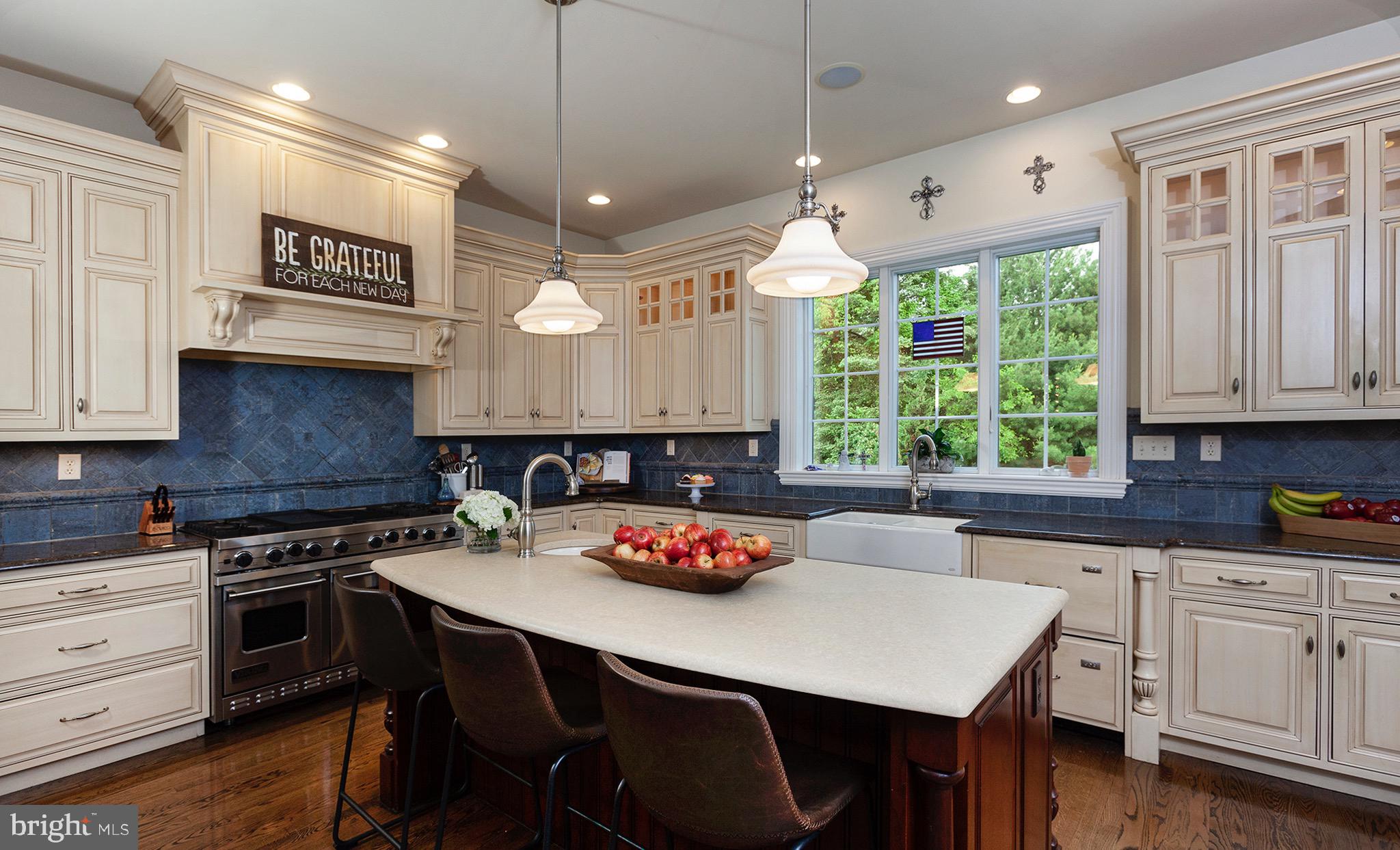 EDISON WOODS - Residential