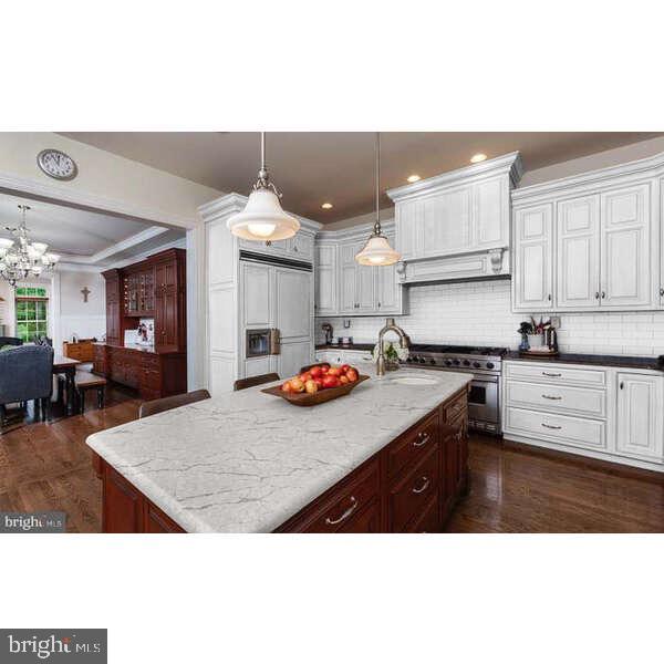 EDISON WOODS - Residential