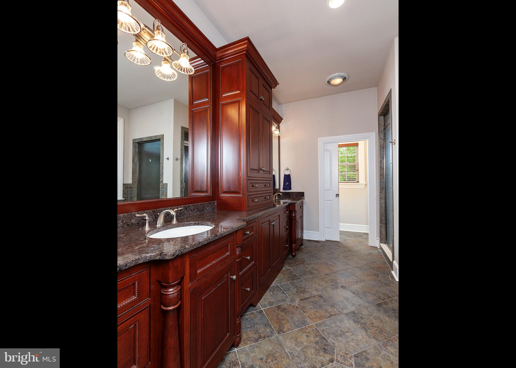 EDISON WOODS - Residential