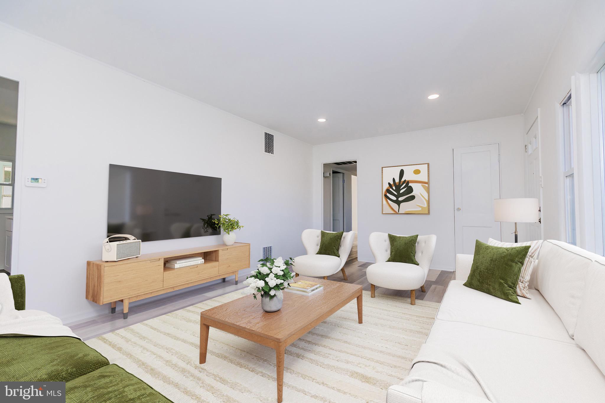 252 N OLDS BOULEVARD