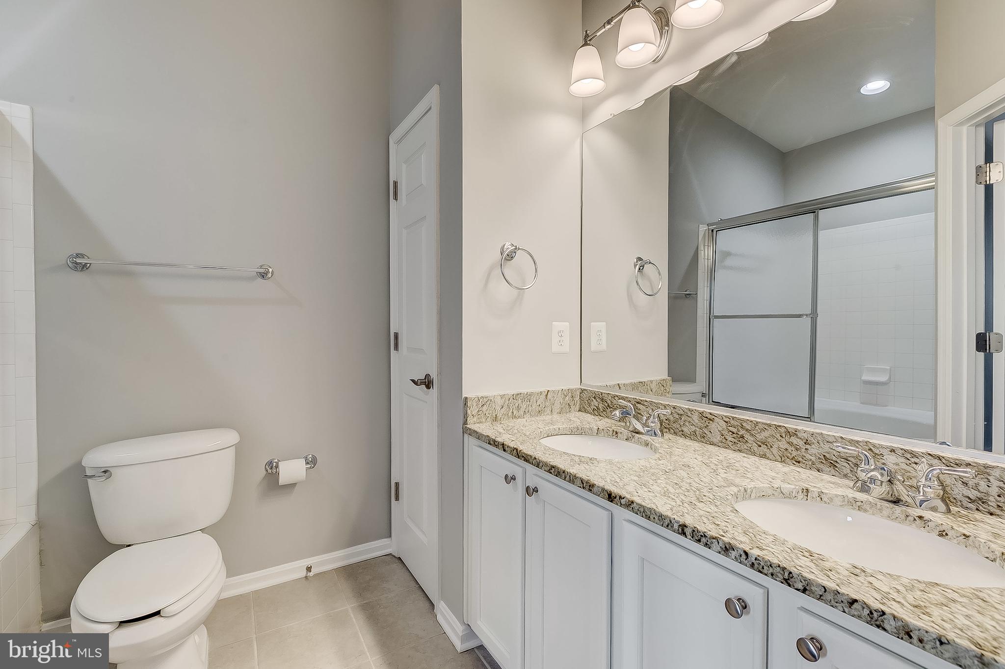 LITTLE ITALY - Residential