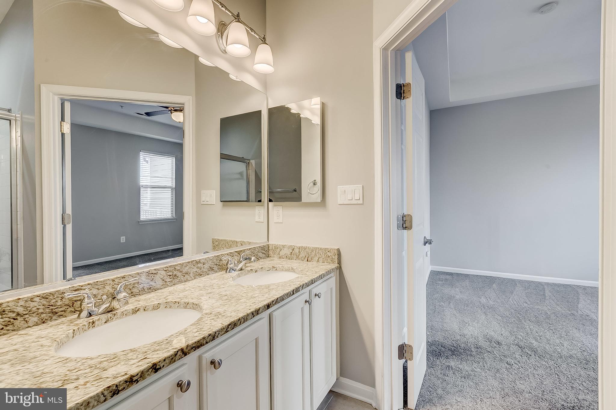 LITTLE ITALY - Residential