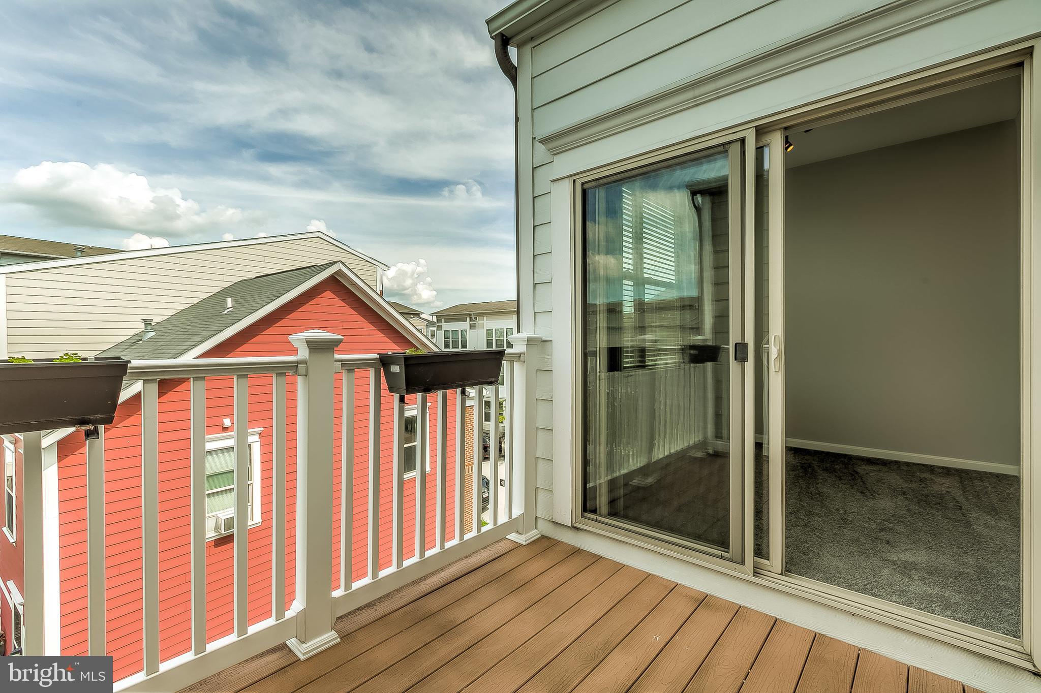 LITTLE ITALY - Residential