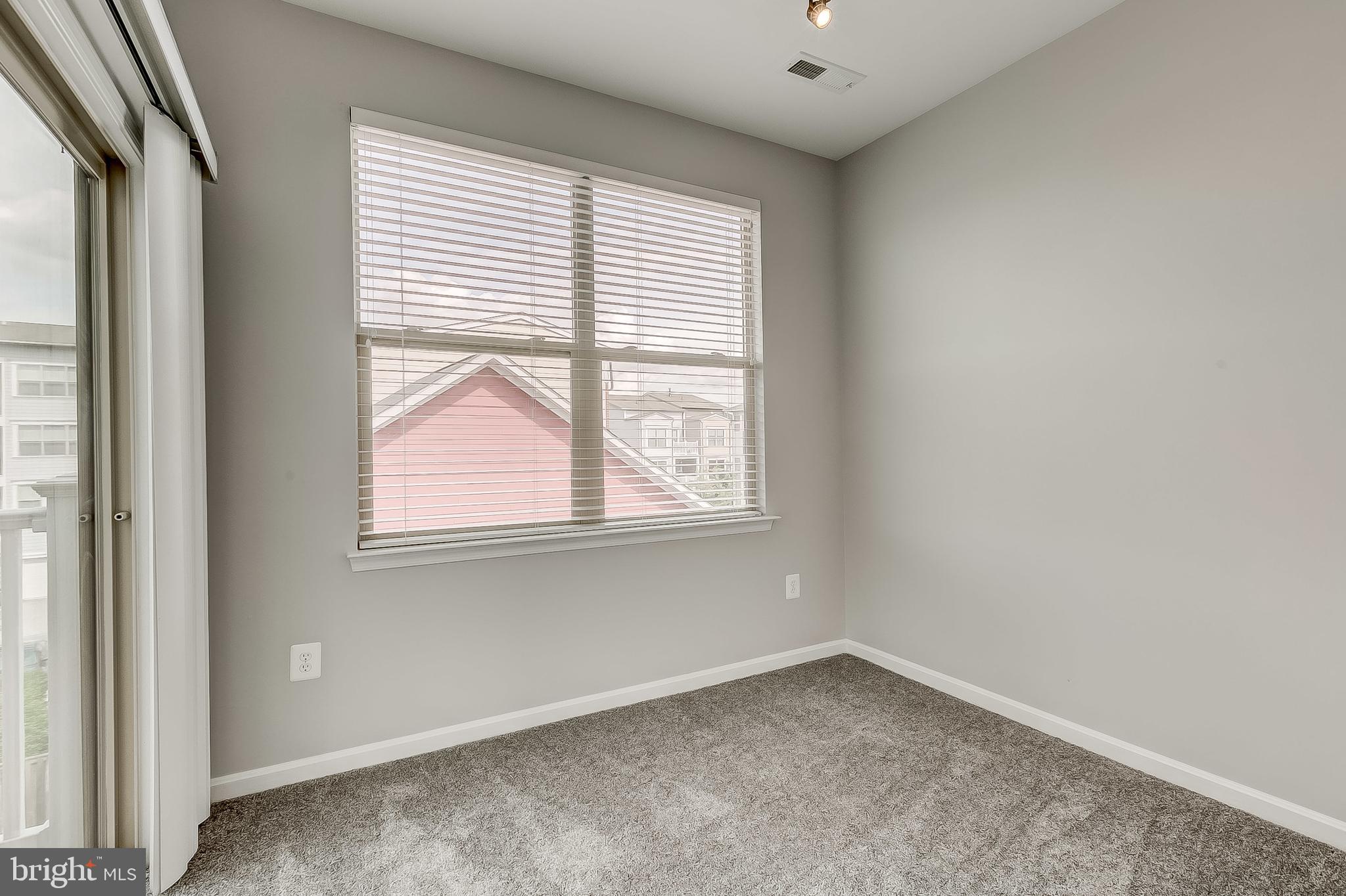 LITTLE ITALY - Residential