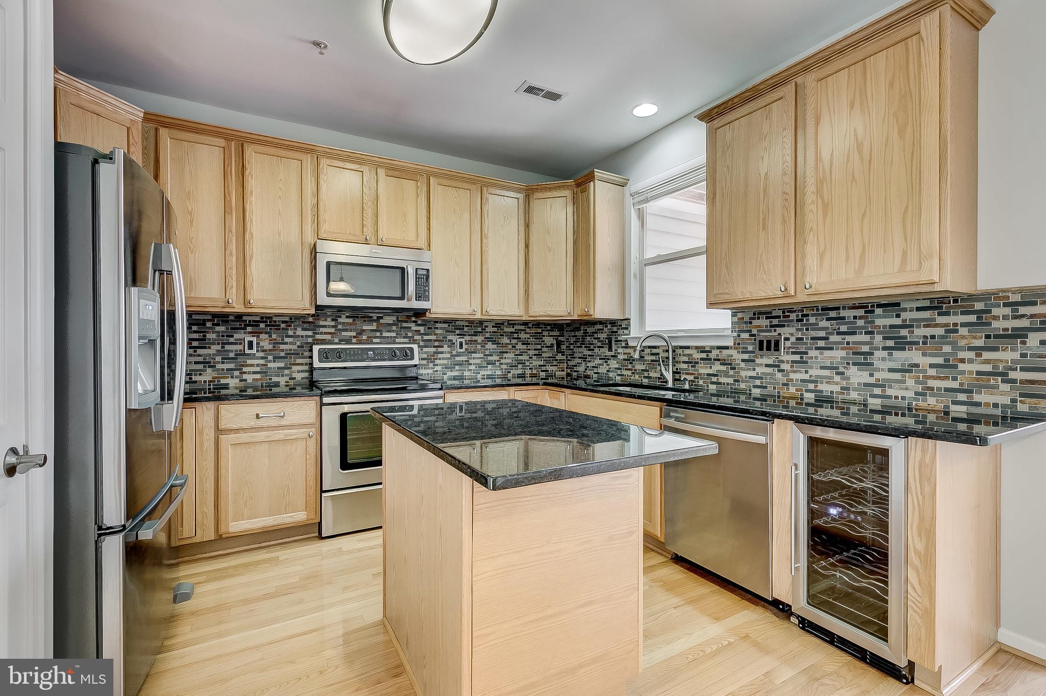 LITTLE ITALY - Residential