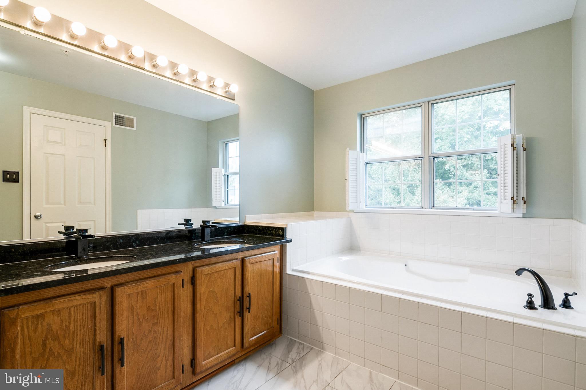 MONTPELIER HILLS - Residential