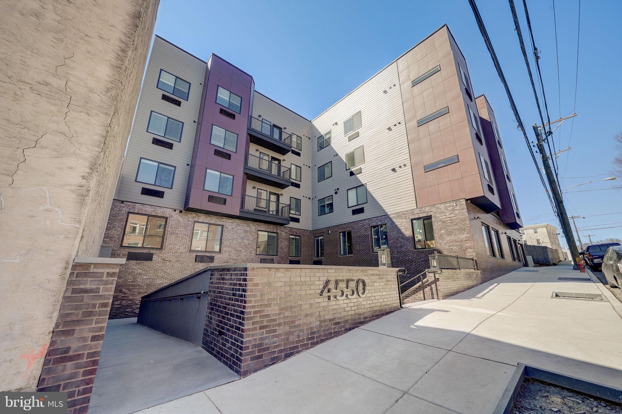 ROXBOROUGH - Residential Lease
