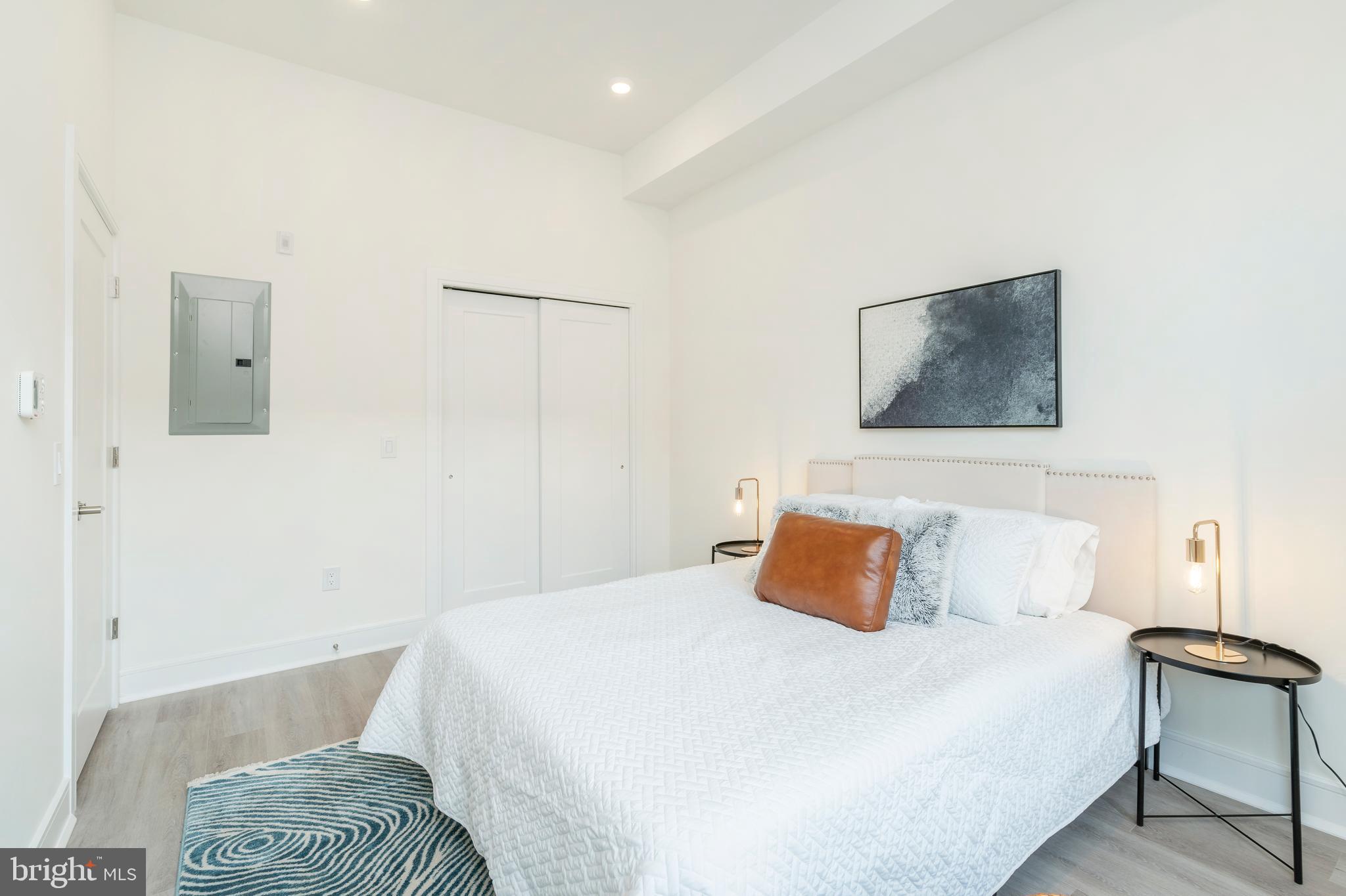 ROXBOROUGH - Residential Lease