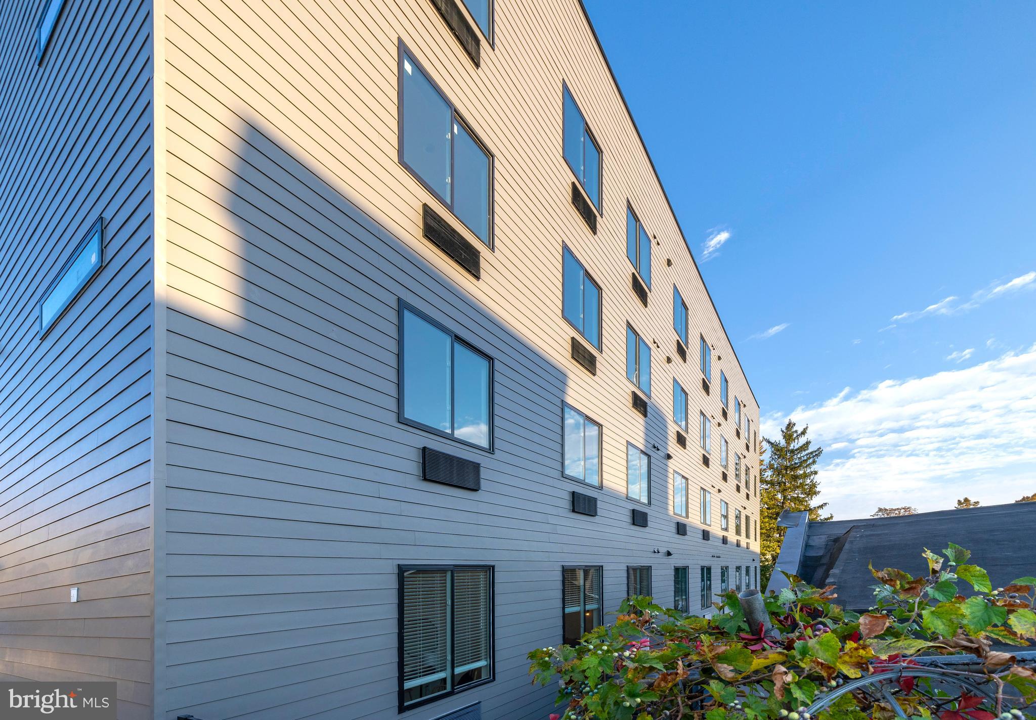 ROXBOROUGH - Residential Lease