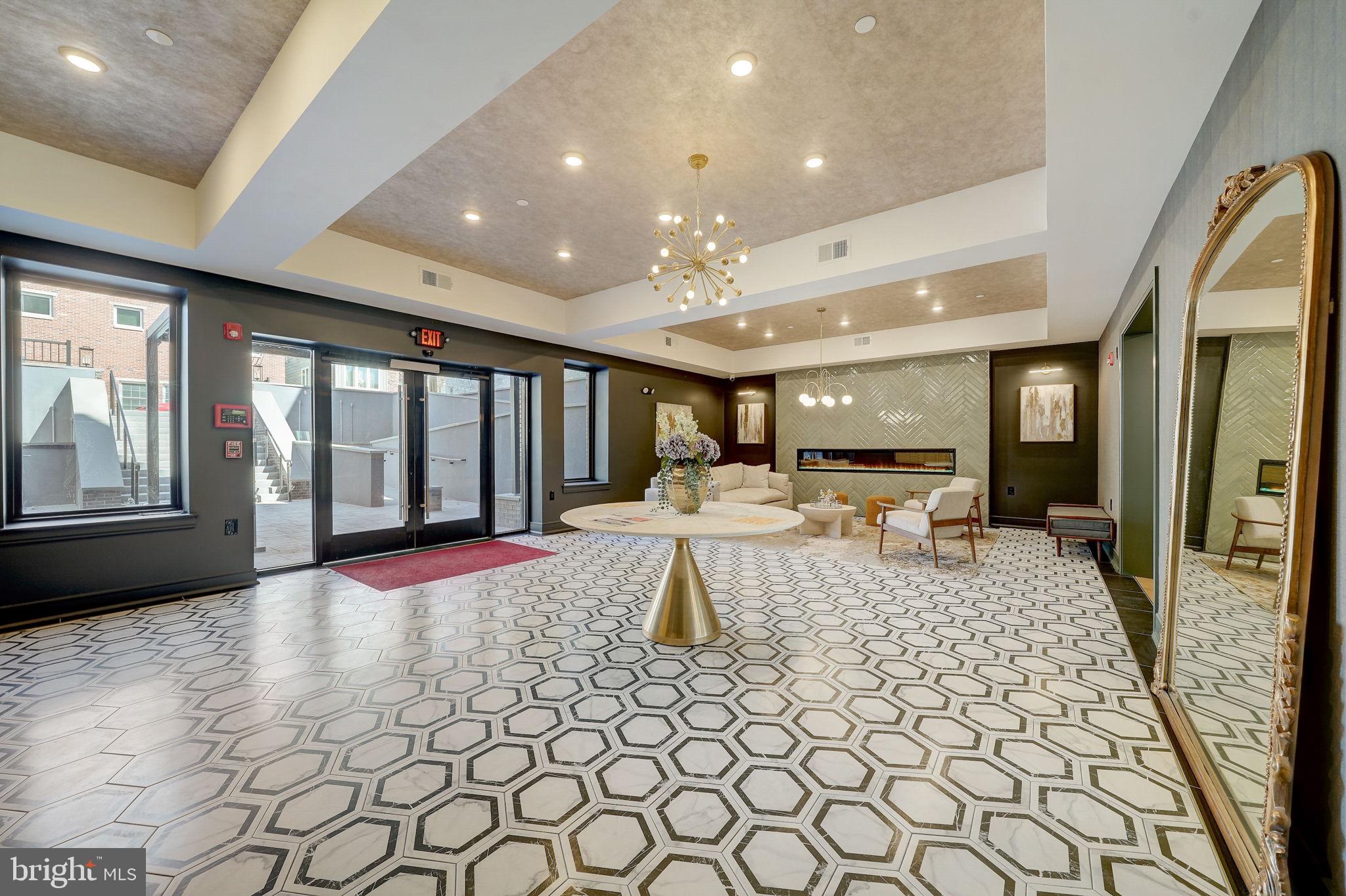 ROXBOROUGH - Residential Lease