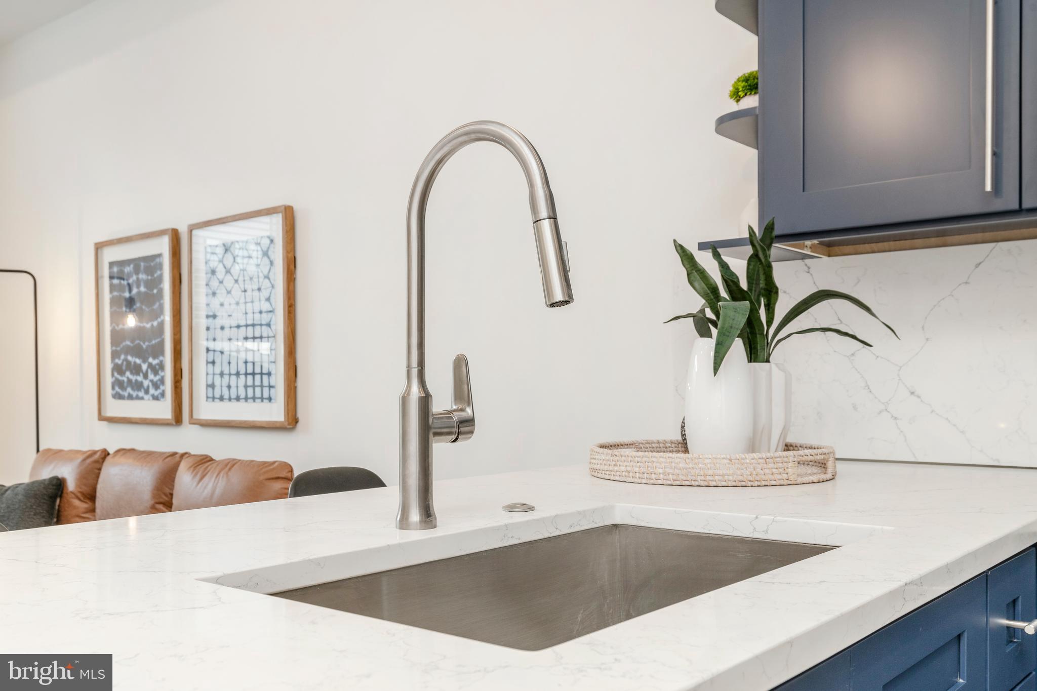 ROXBOROUGH - Residential Lease