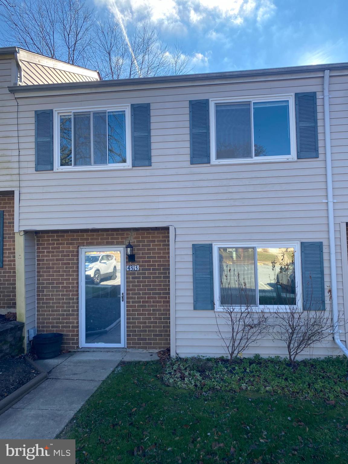 HAMPSTEAD VALLEY - Residential Lease