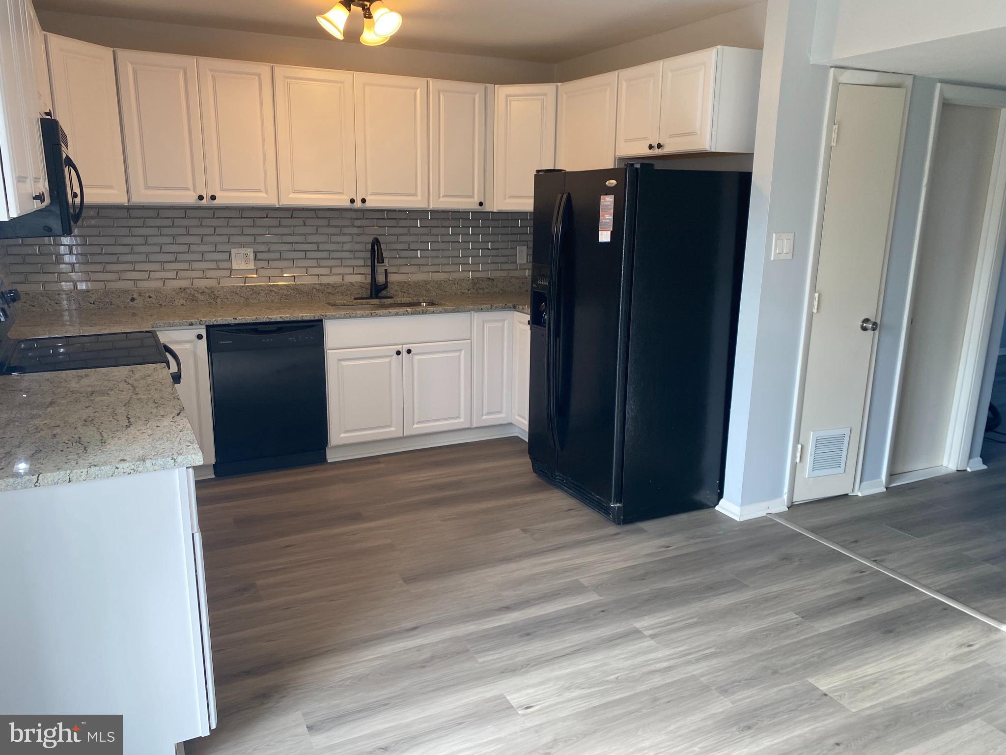 HAMPSTEAD VALLEY - Residential Lease