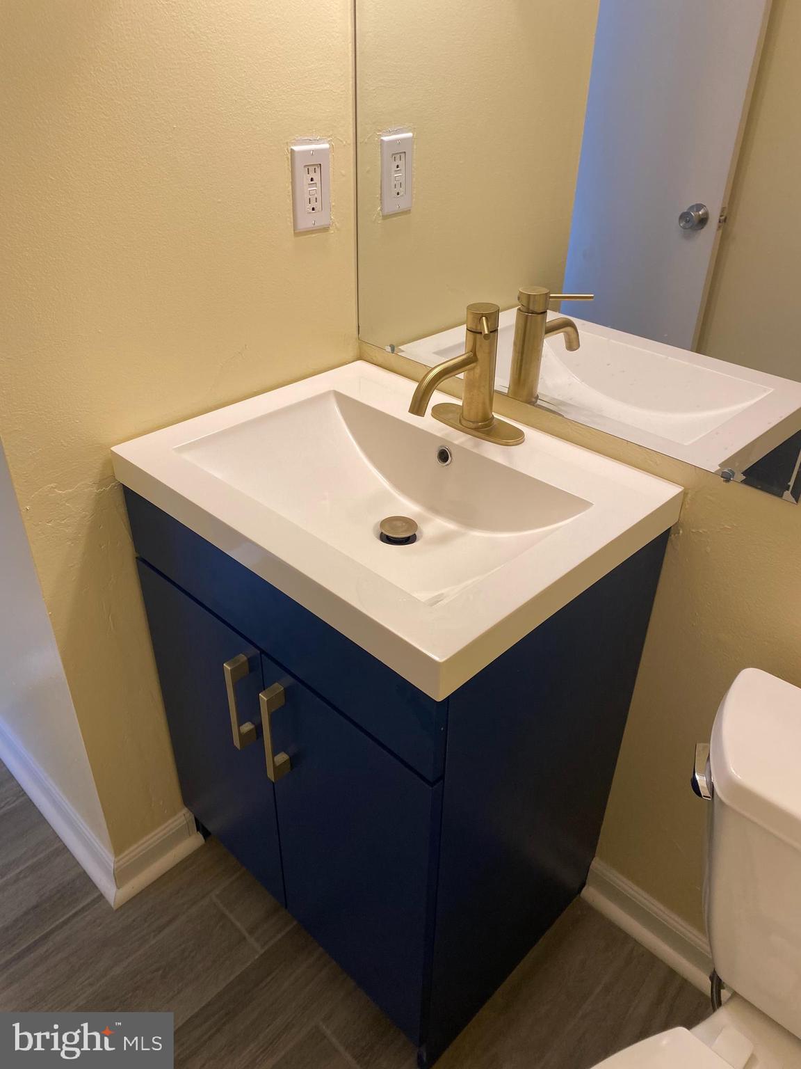 HAMPSTEAD VALLEY - Residential Lease