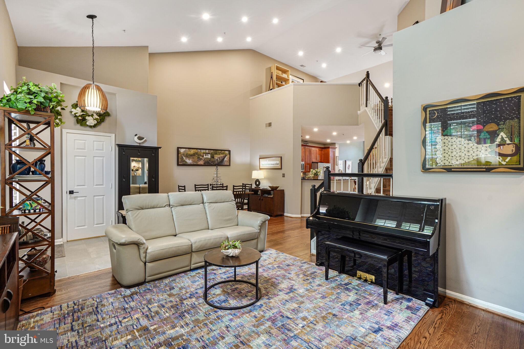 7023 HAYCOCK ROAD 707