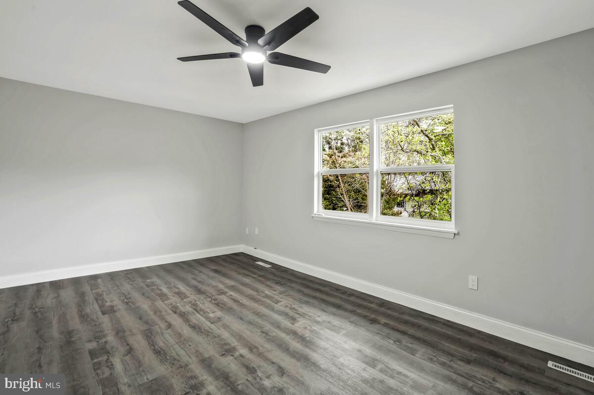 COLONY SQUARE - Residential