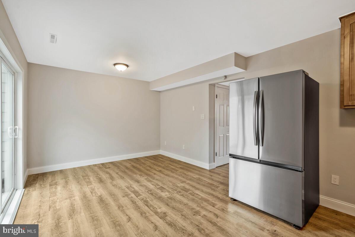 COLONY SQUARE - Residential