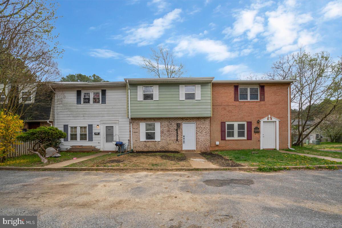 COLONY SQUARE - Residential