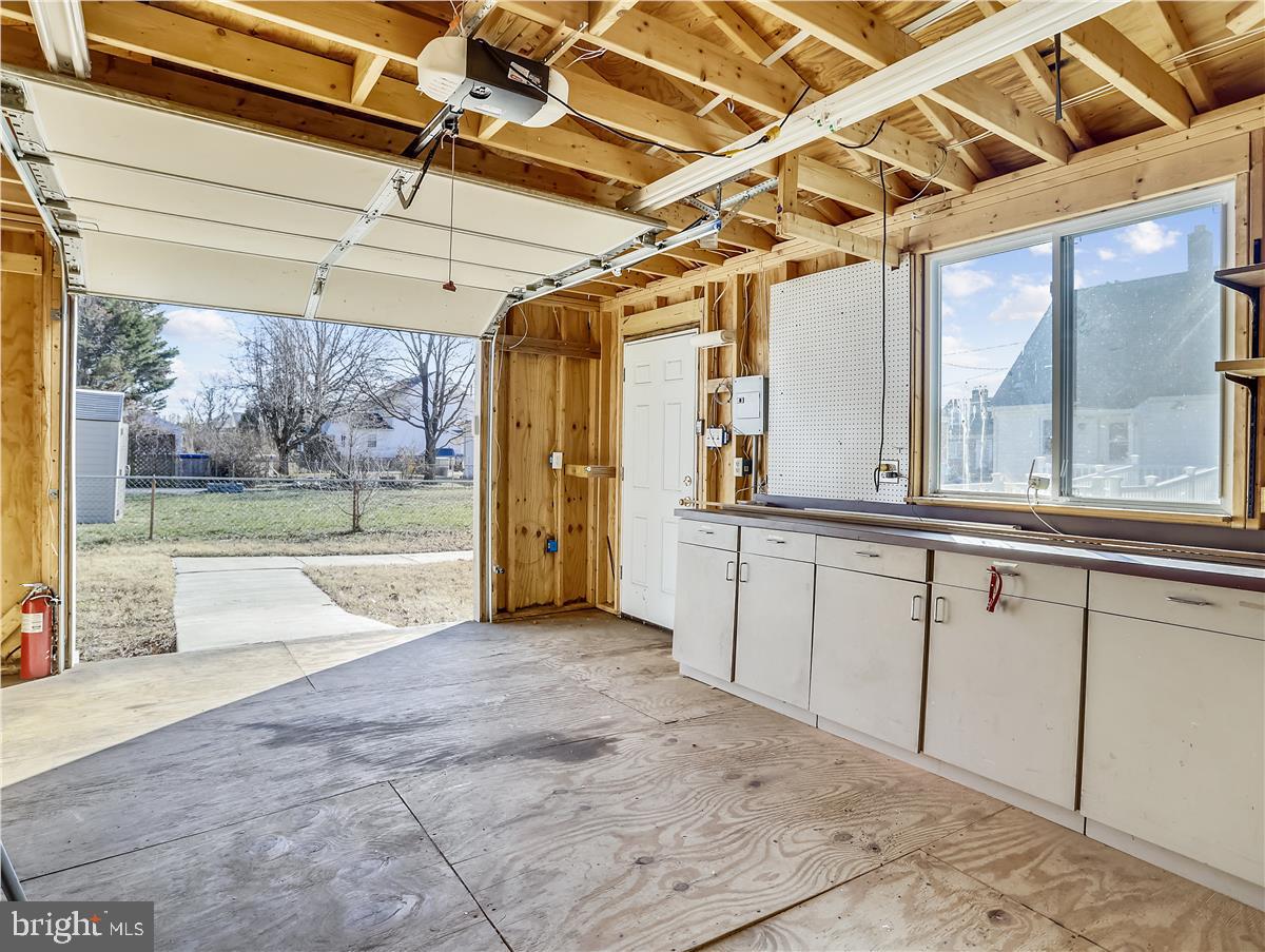 RIVIERA BEACH - Residential