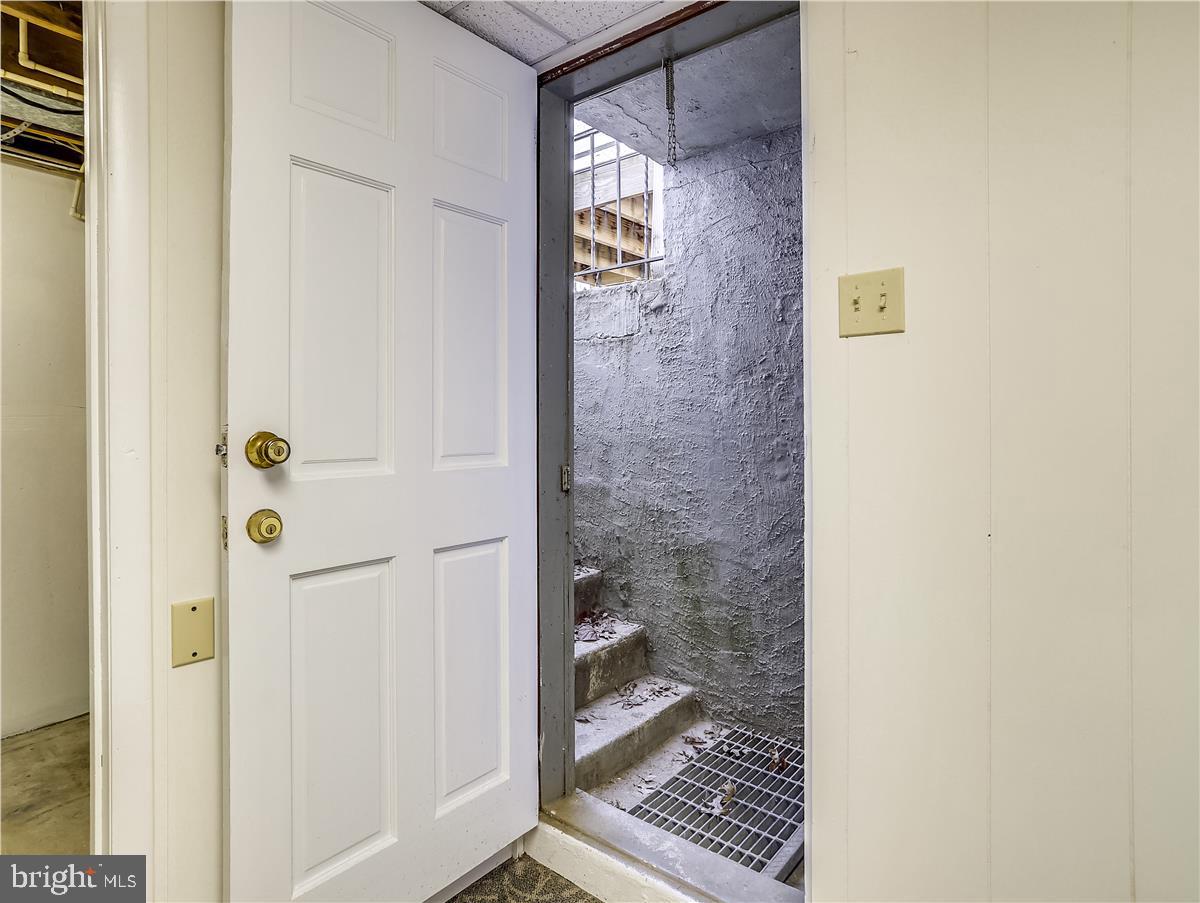 RIVIERA BEACH - Residential