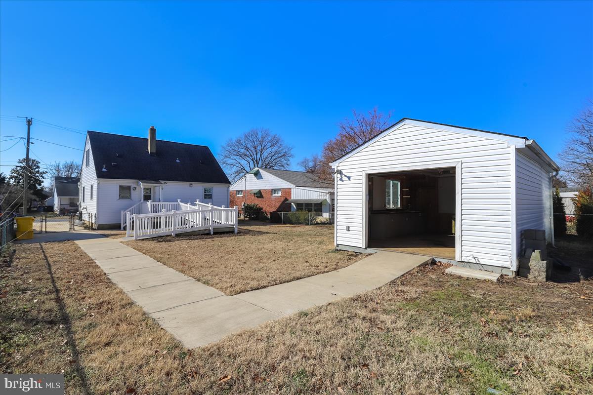 RIVIERA BEACH - Residential