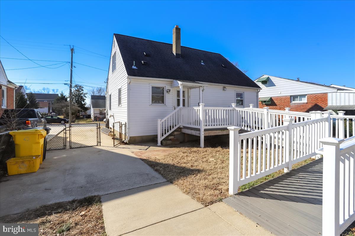 RIVIERA BEACH - Residential