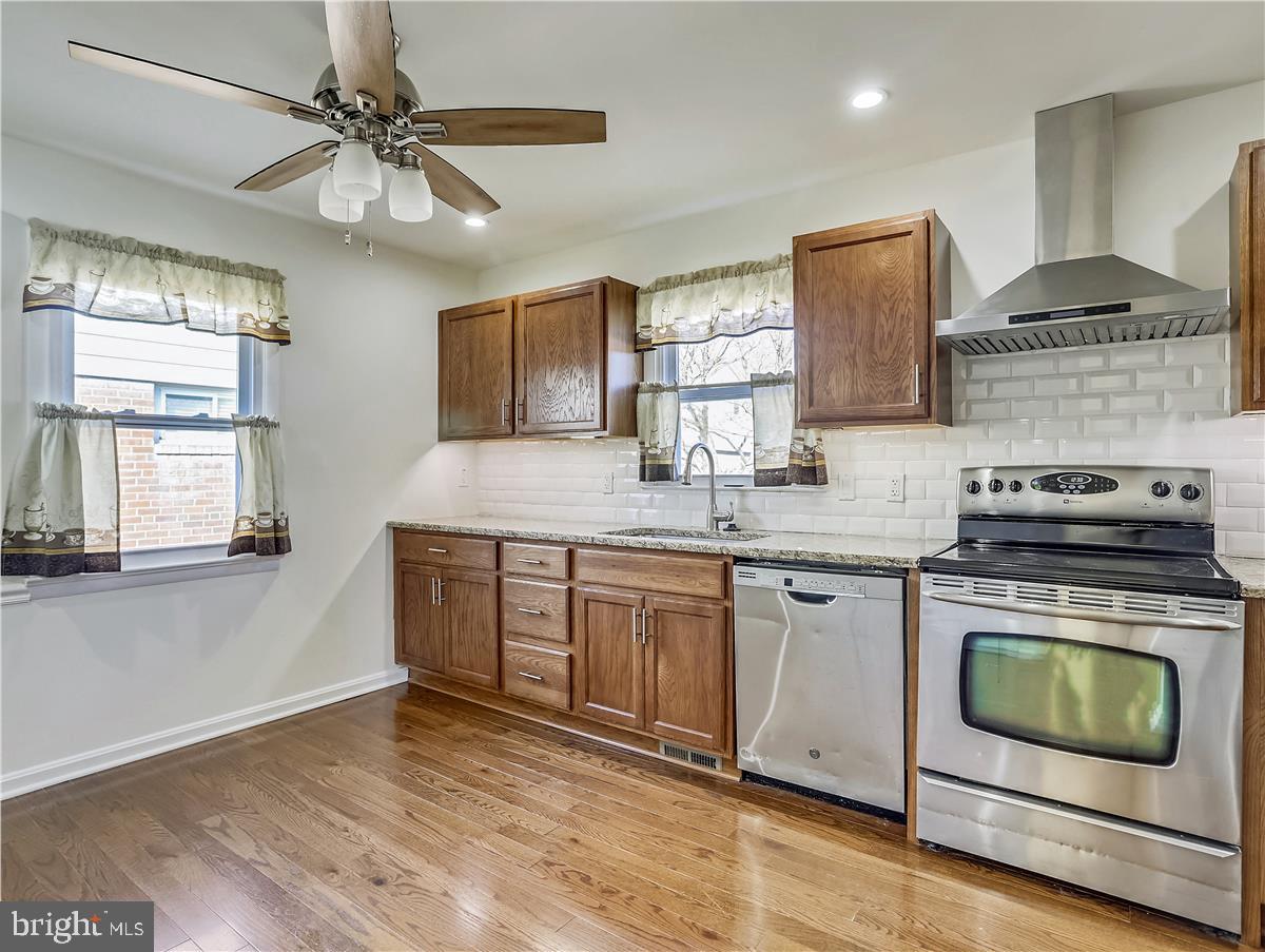 RIVIERA BEACH - Residential