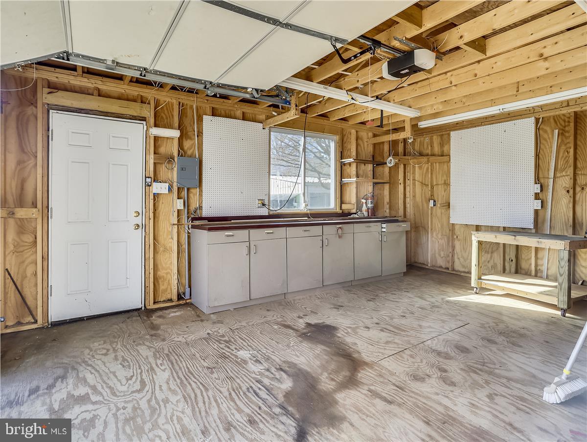 RIVIERA BEACH - Residential