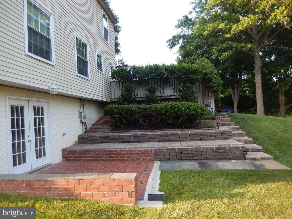 DERWOOD STATION - Residential Lease