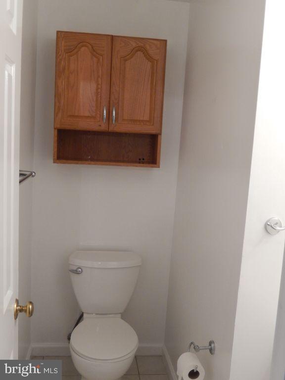 DERWOOD STATION - Residential Lease