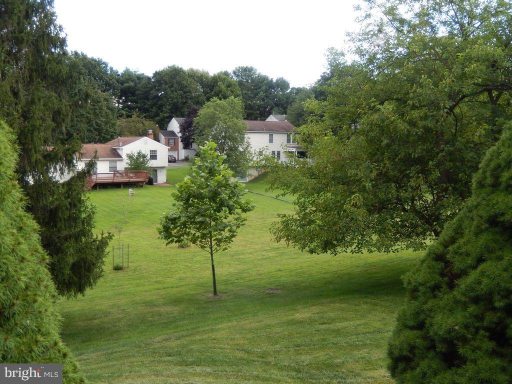 DERWOOD STATION - Residential Lease