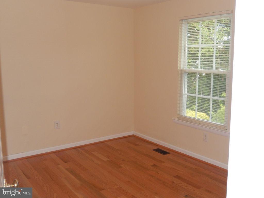 DERWOOD STATION - Residential Lease