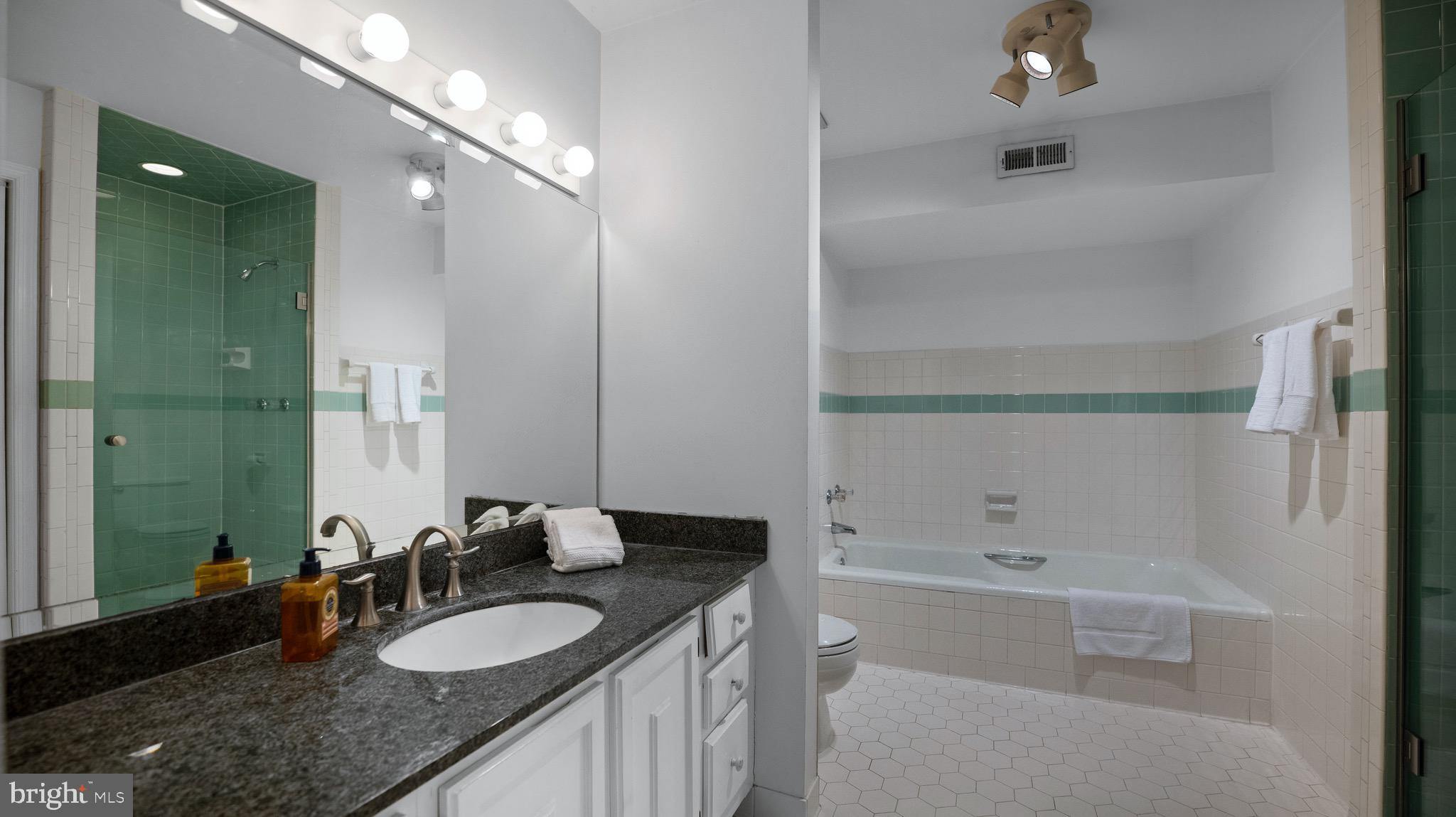 POTOMAC OUTSIDE - Residential