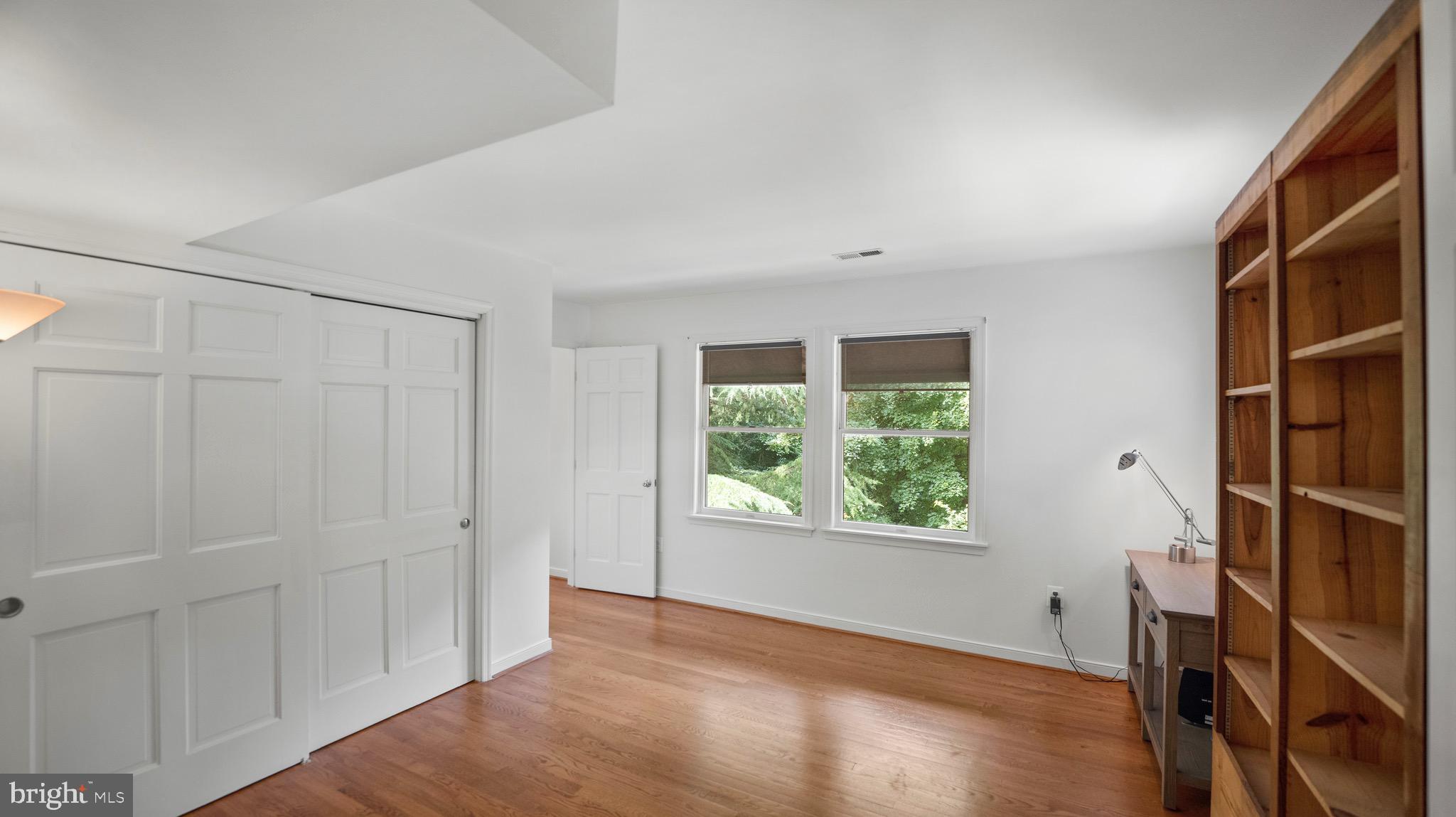 POTOMAC OUTSIDE - Residential