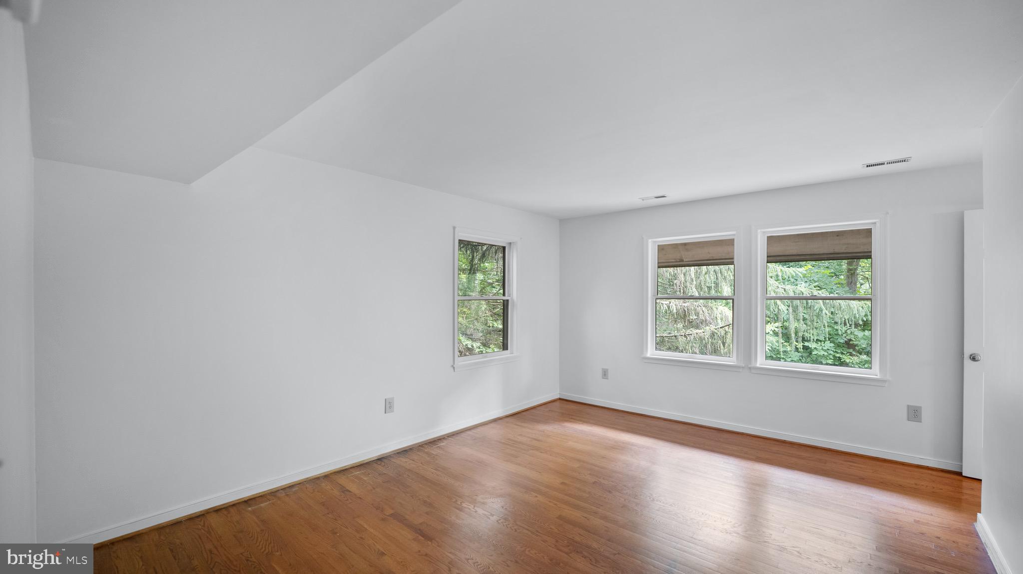 POTOMAC OUTSIDE - Residential