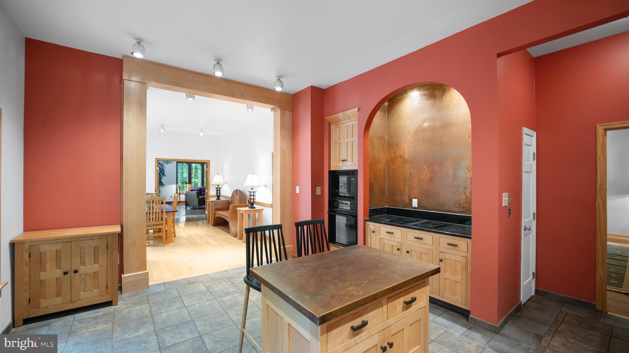 POTOMAC OUTSIDE - Residential