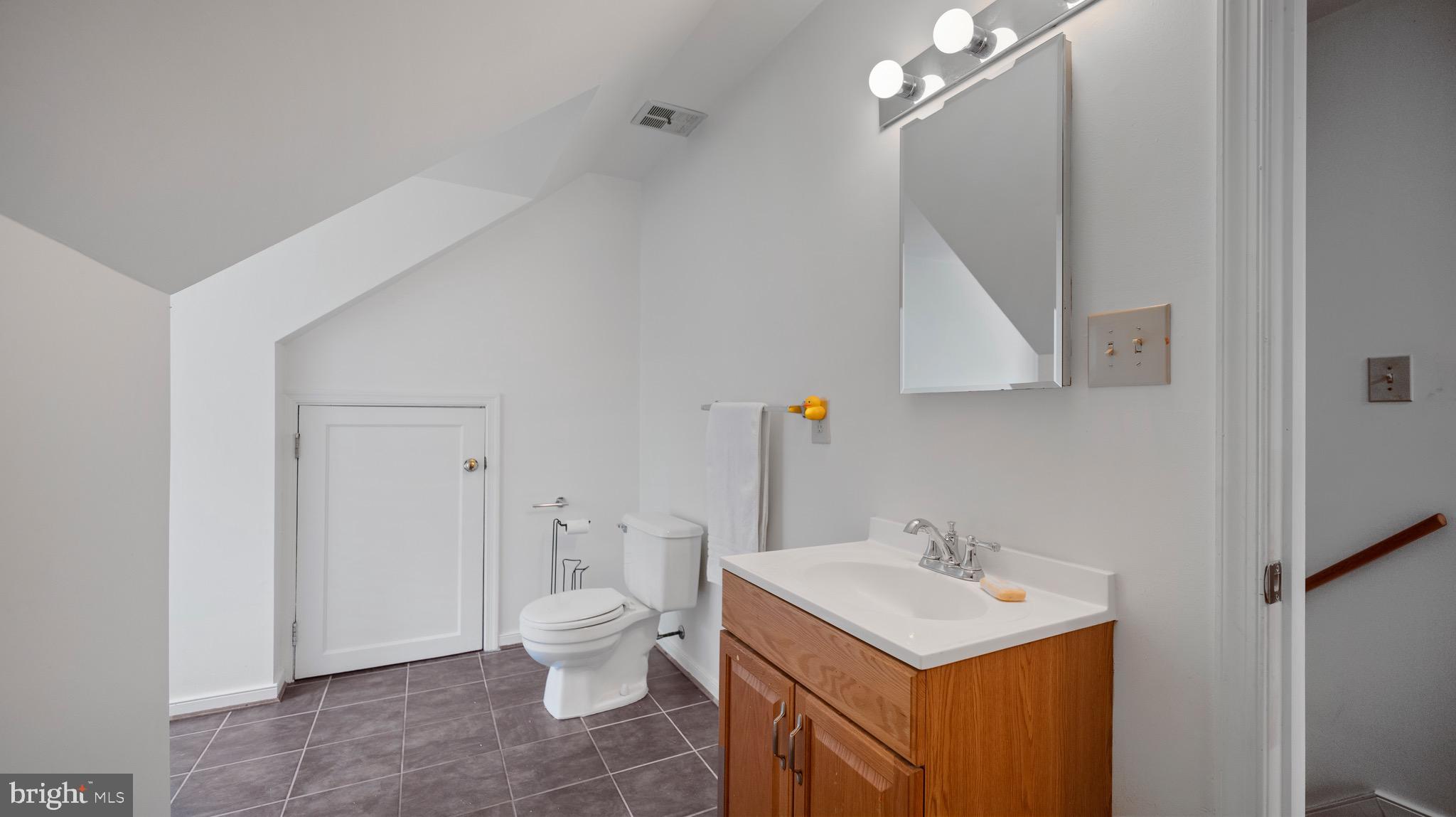 POTOMAC OUTSIDE - Residential