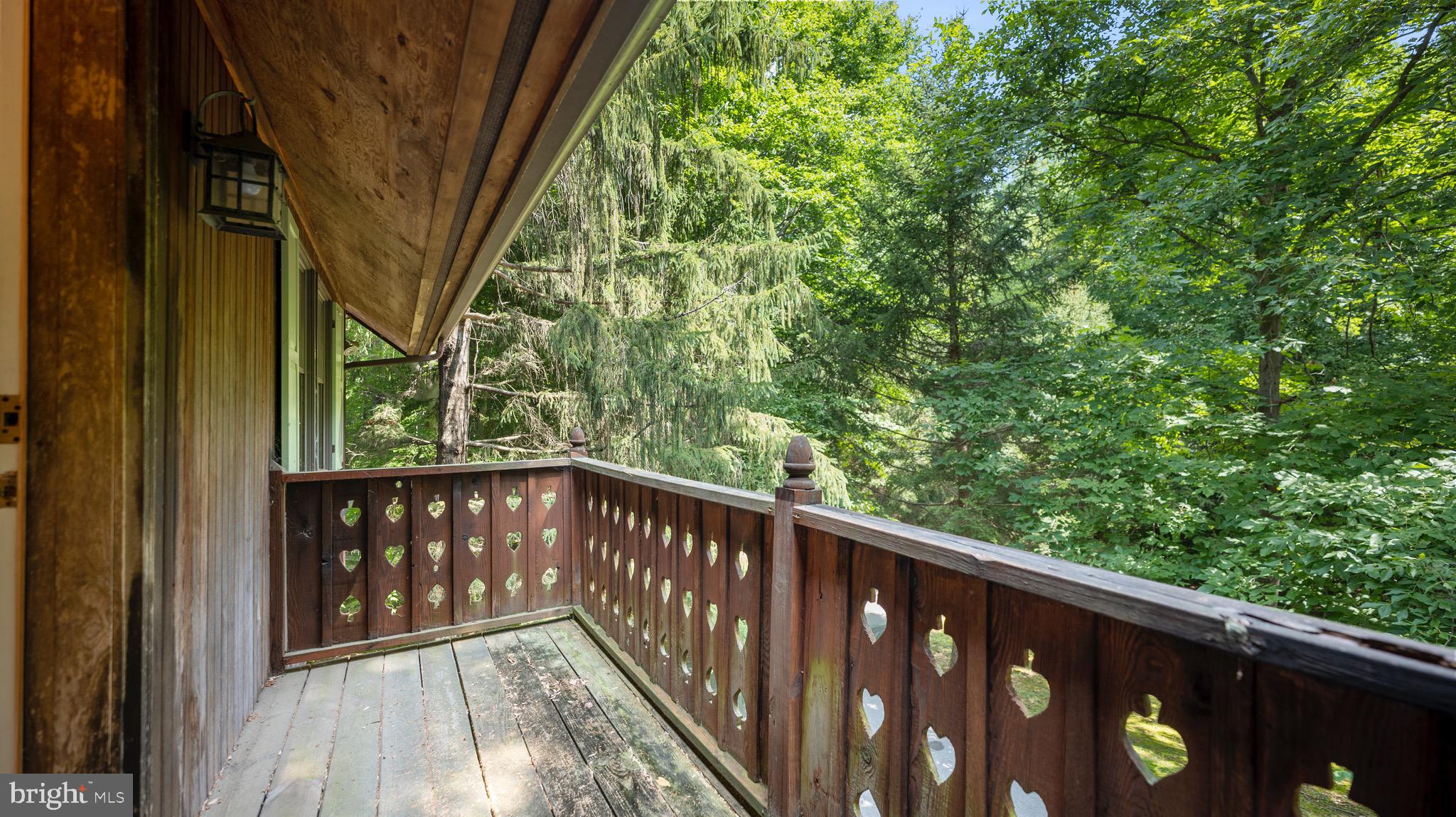 POTOMAC OUTSIDE - Residential