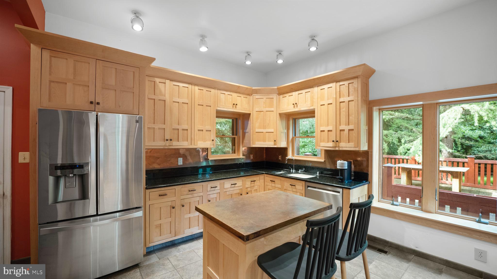 POTOMAC OUTSIDE - Residential