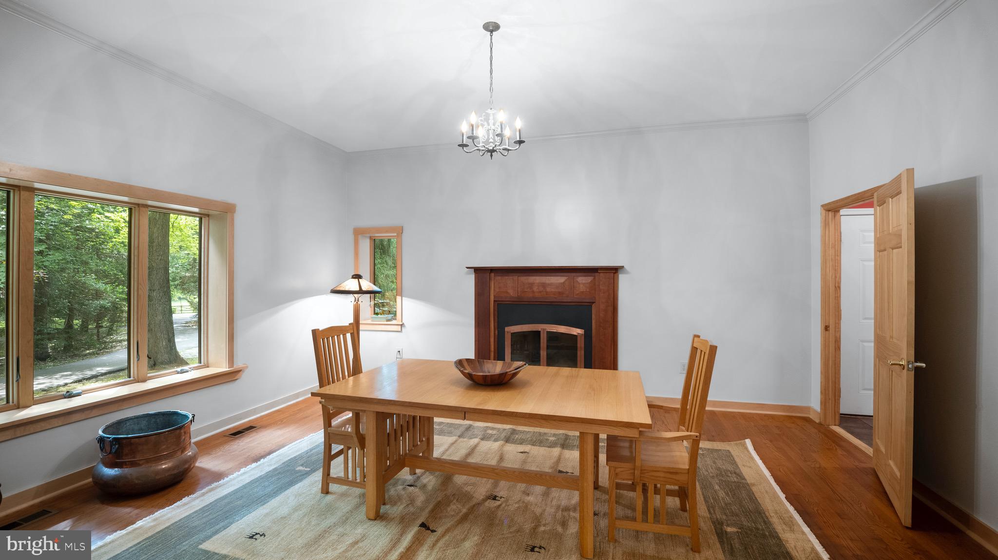 POTOMAC OUTSIDE - Residential